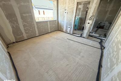 Casă cu 3 camere cu Canalizare în Central - 2