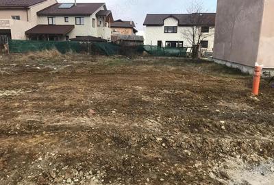 Teren de 343 mp, în Central - 3