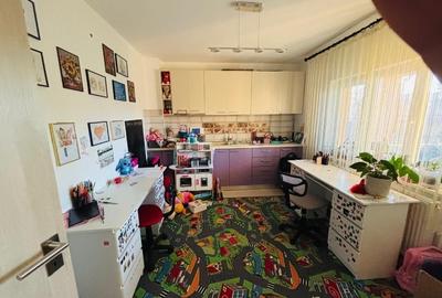 Casă de vânzare P+M, 174 mp construiți, teren 691 mp - 13