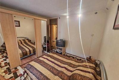 Resita, 4 Cam. Dec., Mobilat+Utilat, Et. 2, Micro 4 - 4