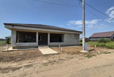Casă cu 3 camere în Berceni - 3