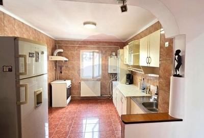 Apartament cu 3 camere decomandat, mobilat în Est - 2