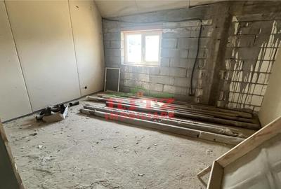 Nou! Sp. comercial P M, S=236 mp. teren 795 mp, zona T. Vlad - 2