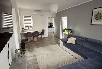Apartament cu 3 camere decomandat în Micro 15