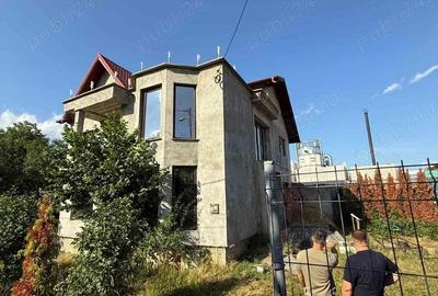 Casă cu 5 camere cu Teren 335 Mp în Mușcel - 2