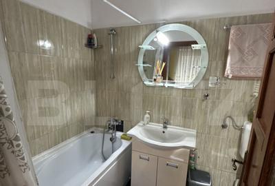 Casă cu 7 camere cu Teren 300 Mp în Titulescu - 18