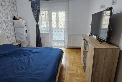 Apartament cu 2 camere decomandat în 13 Decembrie - 8