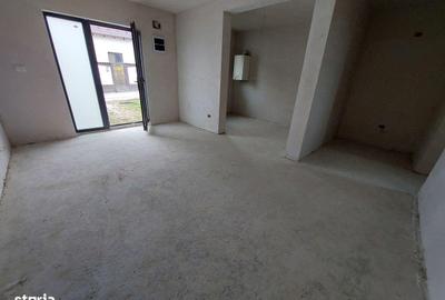 Casă cu 5 camere cu Teren 147 Mp în Central - 7