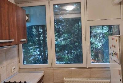 Apartament cu 2 camere semidecomandat, mobilat în Mihai Viteazul