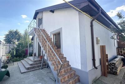 Casa Mobilata si Renovata, Situata intr-o Zona Excelenta in Navodari - 12