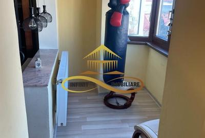 Apartament cu 3 camere decomandat în 9 Mai - 5