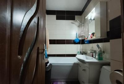 Garsonieră decomandată în Baza 3 - 2