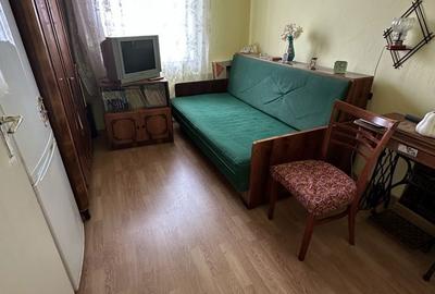 Apartament cu 3 camere decomandat în Unirea - 1