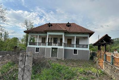 Casă de vânzare în Sărdenești,Bala, jud. Mehedinți teren + utilități, CF la zi - 8