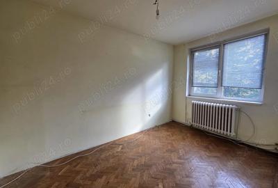 Apartament cu 3 camere decomandat în Progresul - 4