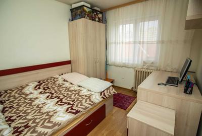 Apartament cu 2 camere semidecomandat în Exterior Vest