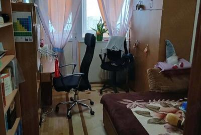 Apartament cu 3 camere decomandat, mobilat în Boema - 2