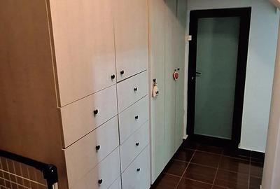 Vand apartament cu 2 camere zona CAM - 5