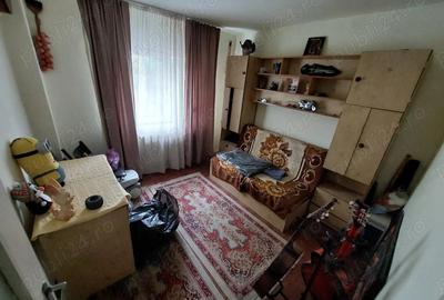 Apartament cu 3 camere semidecomandat în Sud - 3