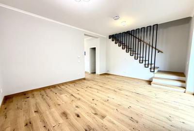 Casă cu 4 camere cu Canalizare în Săcălaz