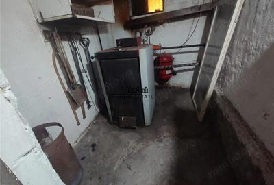 Casă cu 2 camere cu Teren 1088 Mp în Vața de Jos - 8