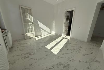 Casă individuală cu 8 camere cu Canalizare în P-ța Unirii - 4