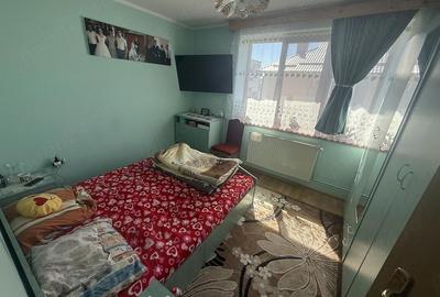 Apartament cu 2 camere decomandat în Livada - 3