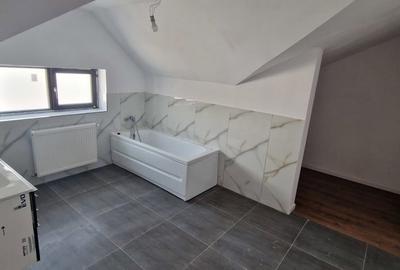 Casă cu 6 camere cu Teren 420 Mp în Domnești - 5