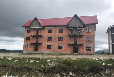 Casă cu 4 camere în Baia de Fier - 2