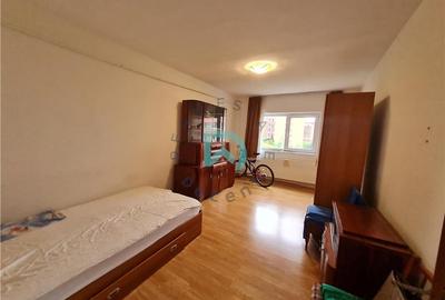 Garsonieră decomandată, mobilată în Răcădău - 2