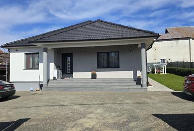 Casă cu 4 camere în Central - 7