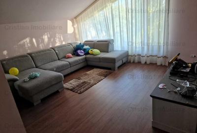 Casă cu 7 camere cu Canalizare în Cazasu - 1