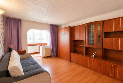 Apartament cu 2 camere decomandat, mobilat în Uzina 2 - 11