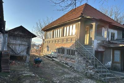 Casă cu 4 camere cu Teren 1000 Mp în Central - 4