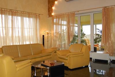 REV0002800 Vila de vanzare cu vedere la lac Laguna Albastra Corbeanca - 9