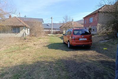 Teren de 14800 mp, în Central - 3