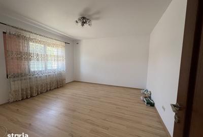 Casă cu 7 camere cu Teren 1900 Mp în Cornetu - 2