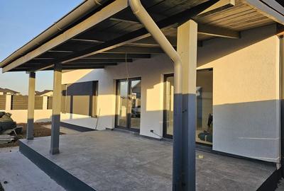 Casa Superba cu 3 camere și Terasă Acoperită lângă Pădure - 12