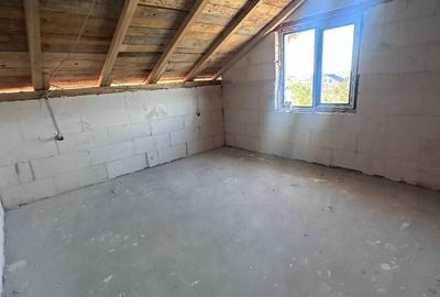 Casă individuală cu 7 camere cu Canalizare în Lumina - 2