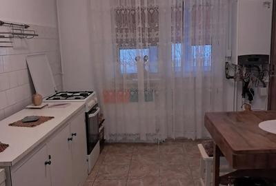 Proprietar inchiriez apartament cu 3 camere decomandat si utilat cu centrala proprie!! Brazda lui No - 2