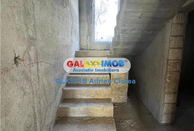 Casă cu 10 camere cu Teren 443 Mp în Aleea Trandafirilor - 6