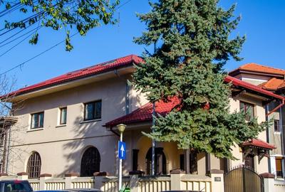Proprietar inchiriez duplex etaj 1+mansarda-Aviatorilor-Kiseleff,in vila,160mp