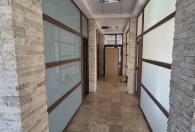 Birou, de 180 mp, în Central - 2