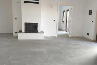 Casă cu 7 camere cu Teren 2500 Mp în Marginea - 10