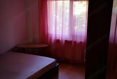 2 camere in zona Spitalului Judetean