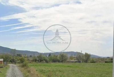 Teren de 1400 mp, în Livezile - 1