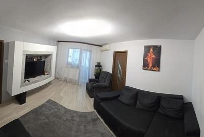 Apartament cu 3 camere semidecomandat în Inel II