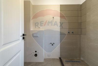 Casă cu 8 camere cu Teren 500 Mp în Tărlungeni - 42