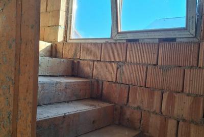 Casă individuală cu 6 camere cu Garaj în Beclean - 8