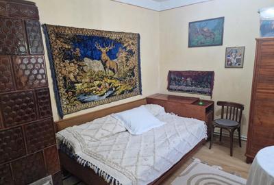 Casă cu 4 camere cu Teren 910 Mp în 23 August - 12